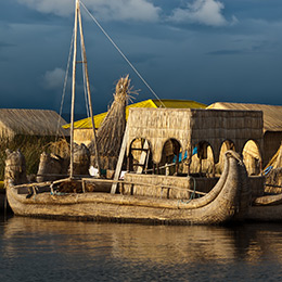 Peru_-_Puno_-_Titicaca_Lake_-_Aimara_(Aymara)_Village_on_the_water_-_19